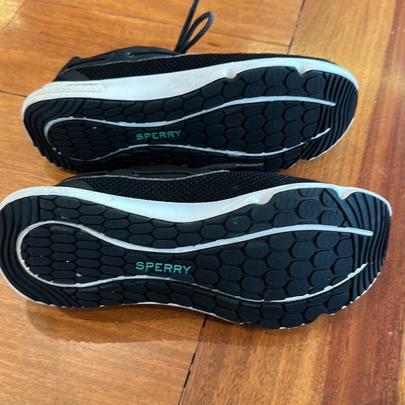 Excellent condition Sperry Boat Shoes - Picture 5 of 5
